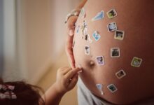 تناول التمر في الشهر التاسع: حقيقة علمية أم خرافة لتسهيل الولادة في السعودية والإمارات؟ دليلك الشامل.